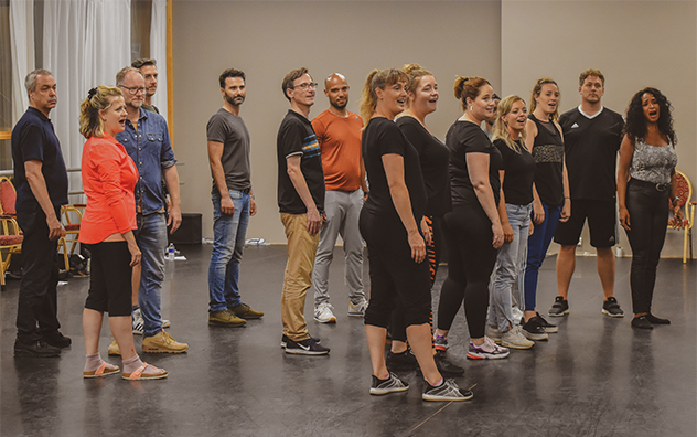 Repetitiefoto Come From Away