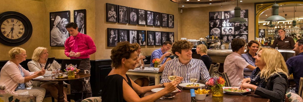 DeLaMar - Grand Caf&eacute; en Foyers